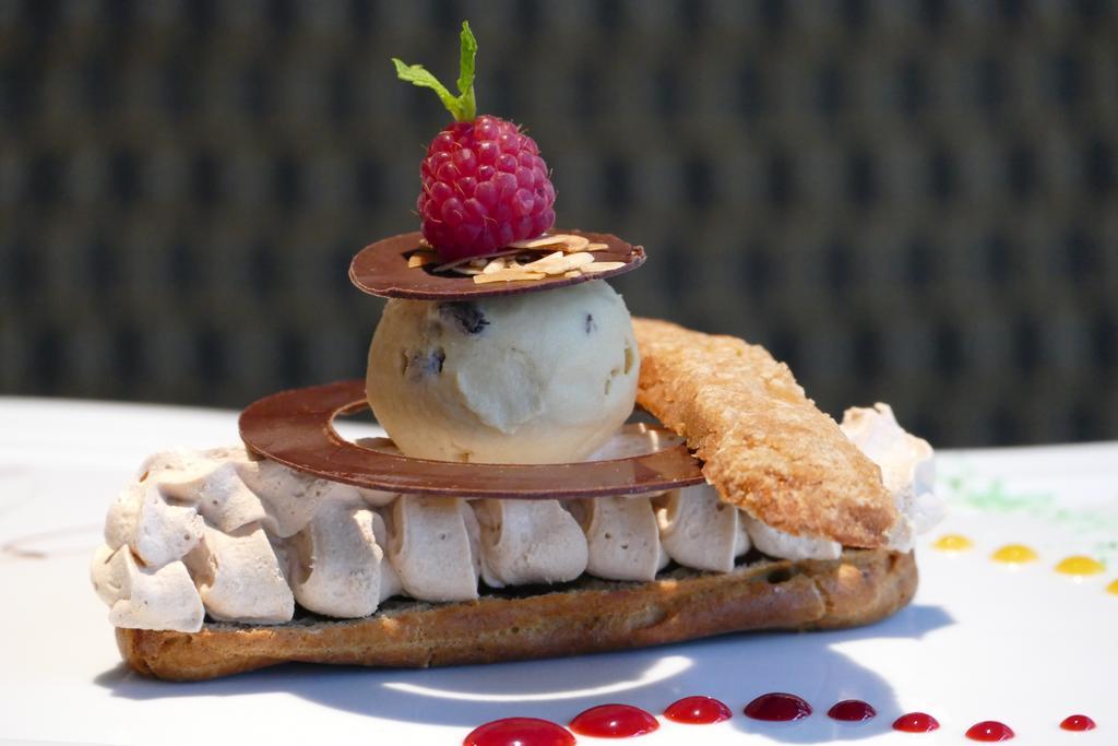 Logis Hotels Le Champalud Restaurant La Citadelle Oree-d'Anjou Eksteriør bilde