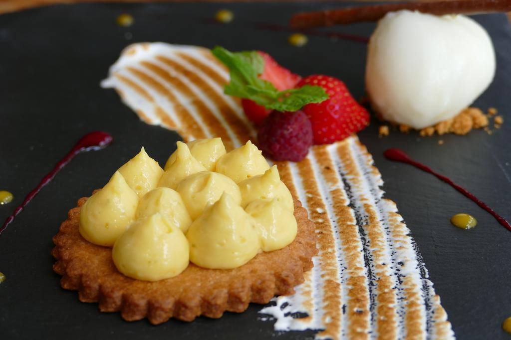 Logis Hotels Le Champalud Restaurant La Citadelle Oree-d'Anjou Eksteriør bilde