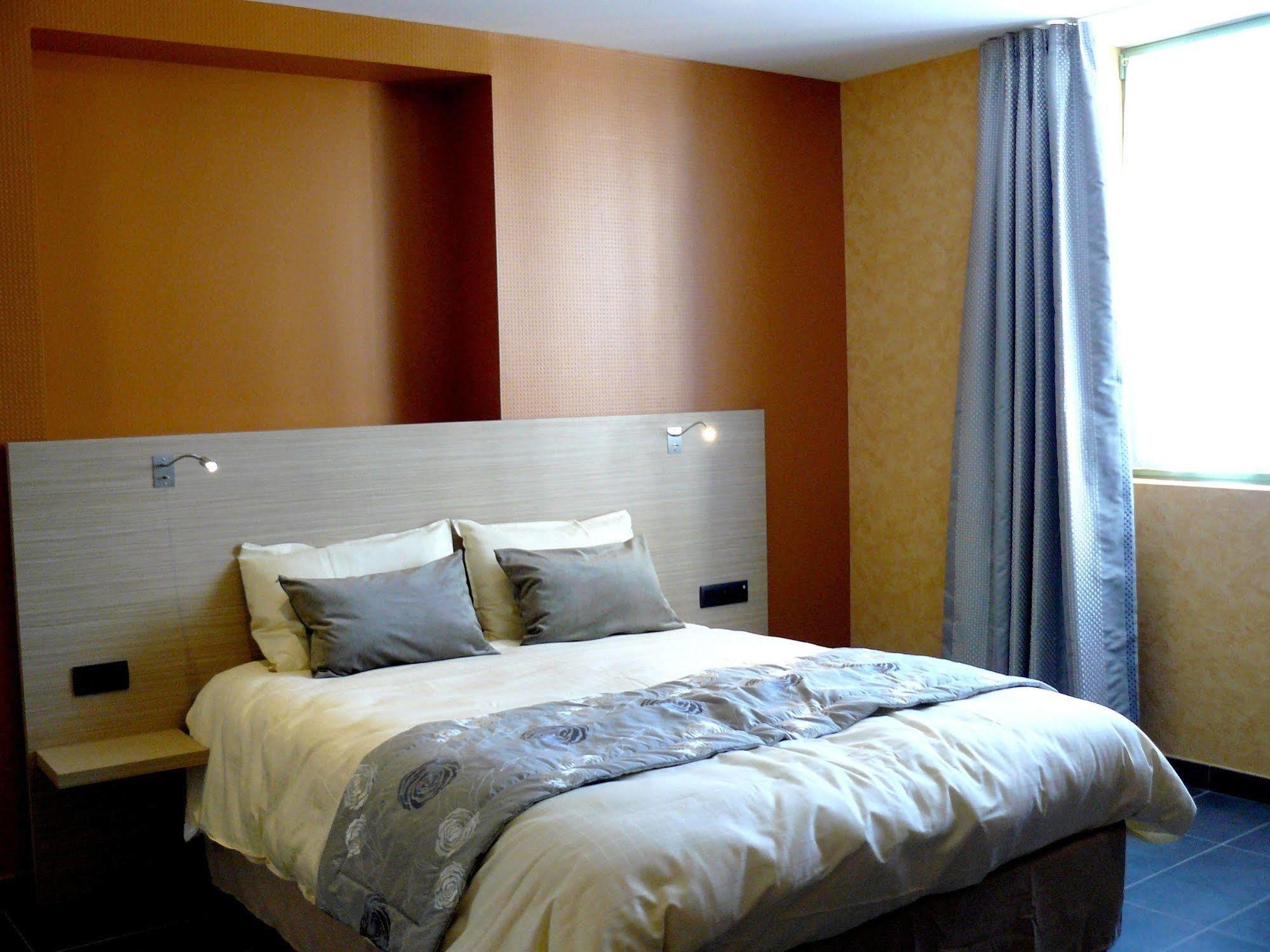 Logis Hotels Le Champalud Restaurant La Citadelle Oree-d'Anjou Eksteriør bilde