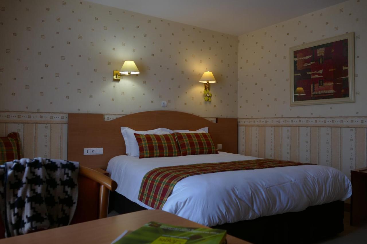 Logis Hotels Le Champalud Restaurant La Citadelle Oree-d'Anjou Eksteriør bilde